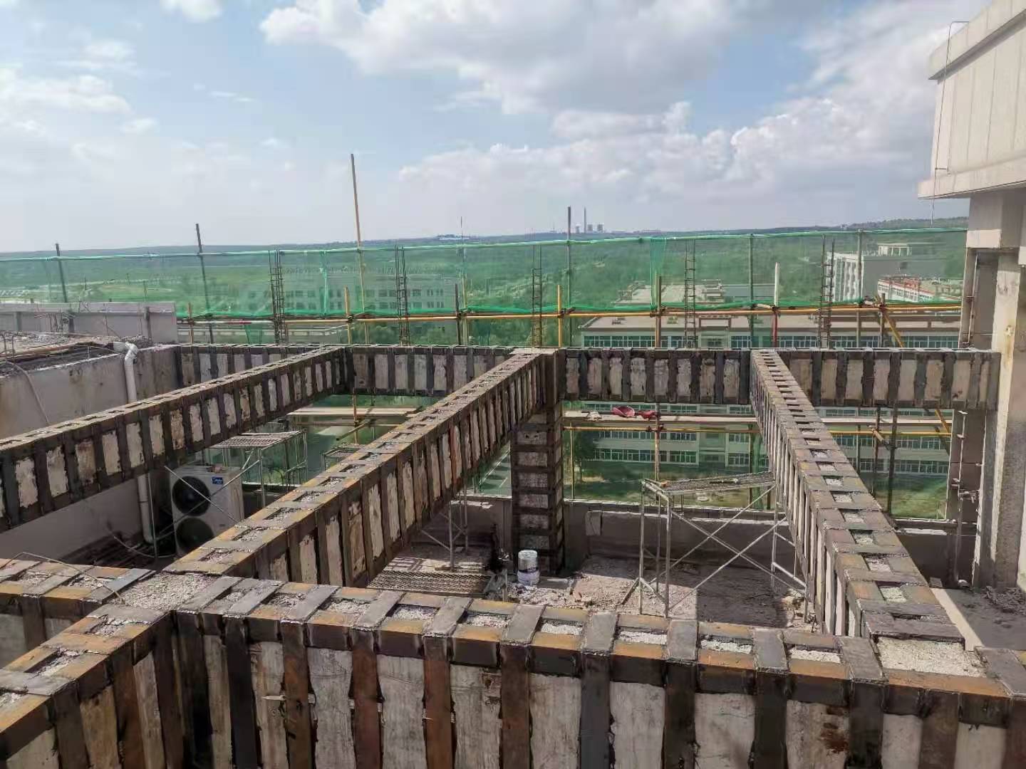 西宁厂房加固怎么做?