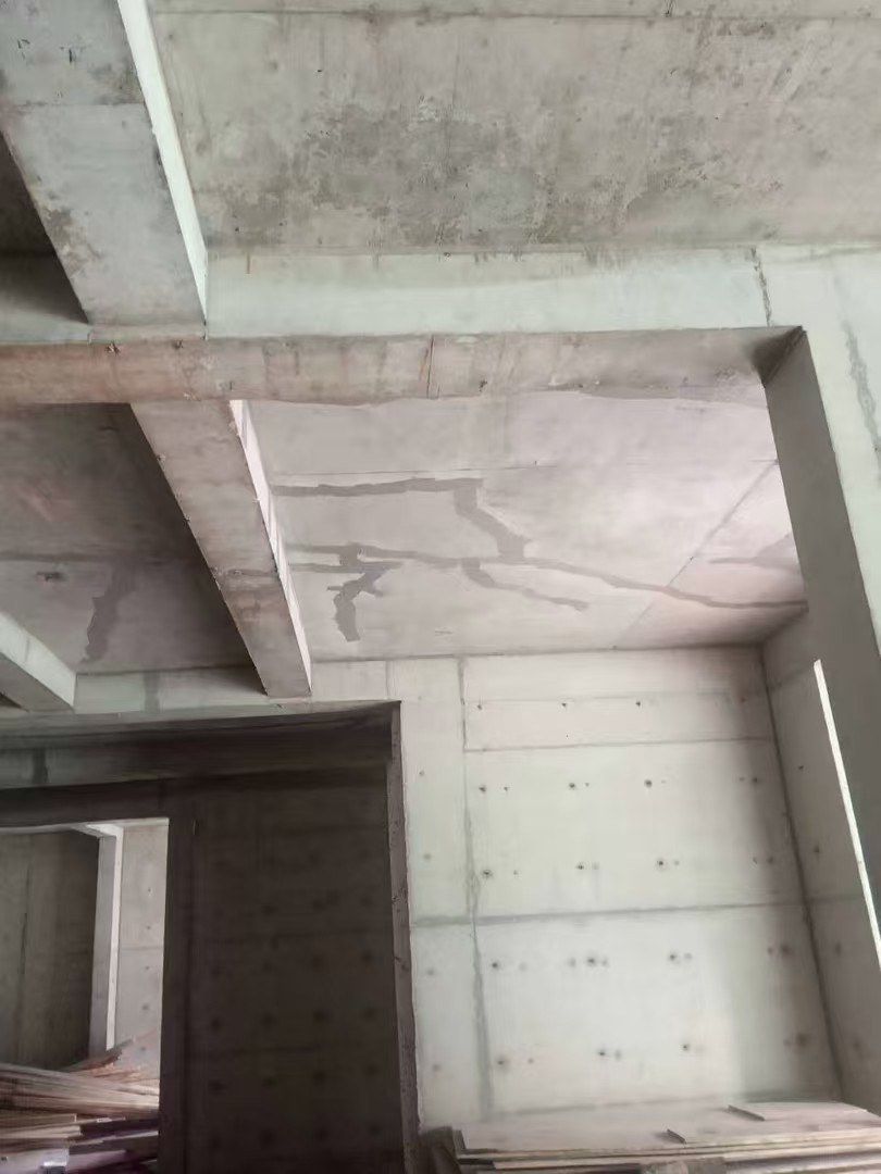西宁房屋顶楼开裂怎么处理